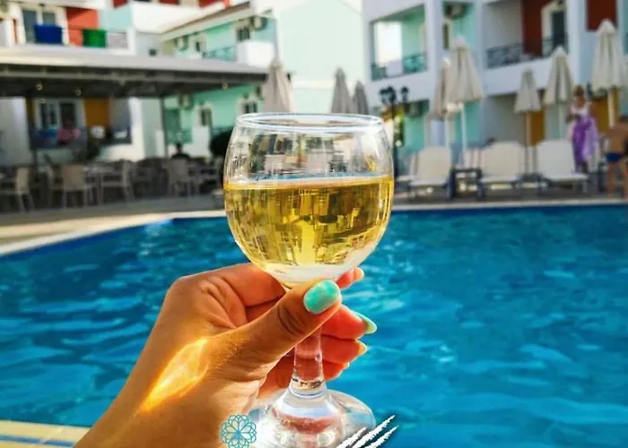 Maistrali Zante Tragaki