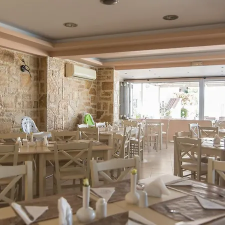فندق مايسترالي 4*