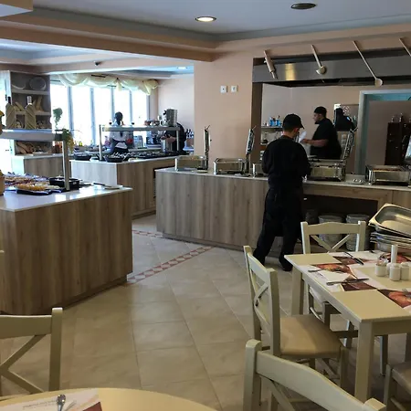 مايسترالي 4* تراغاكي